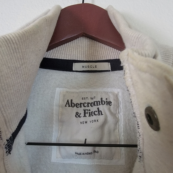 Jaket - Picture 2 of 4